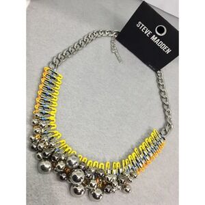 Steve Madden Safety Pin Necklace New‎